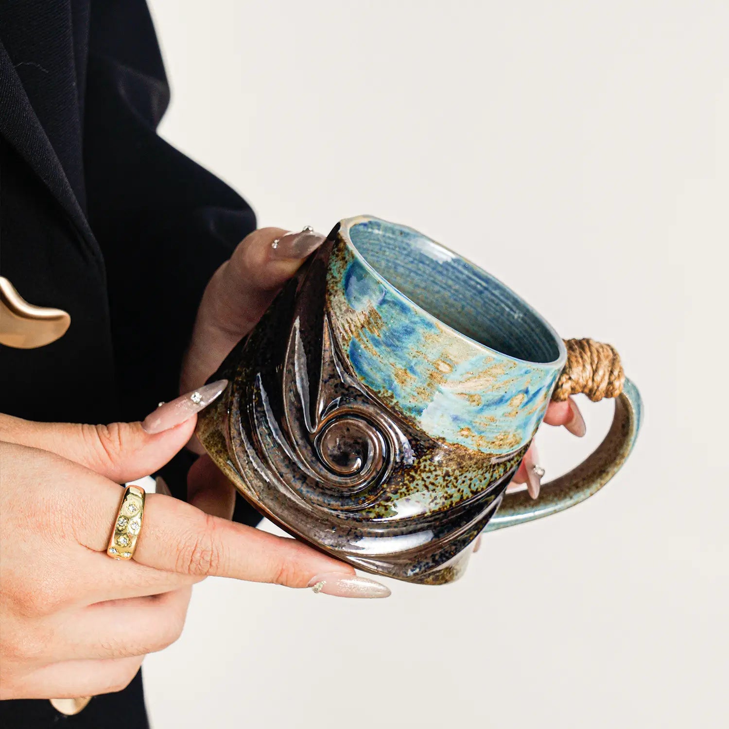 Vintage Crackled Glaze Ceramic Mug with Unique Shape Luxury Ceramic Cup Drinkware