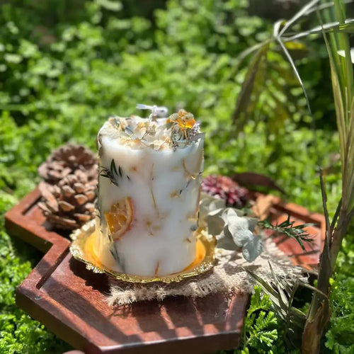 Muse Dried Flower & Citrus Candle White Botanical Aroma Decor Candle for Home Gifts