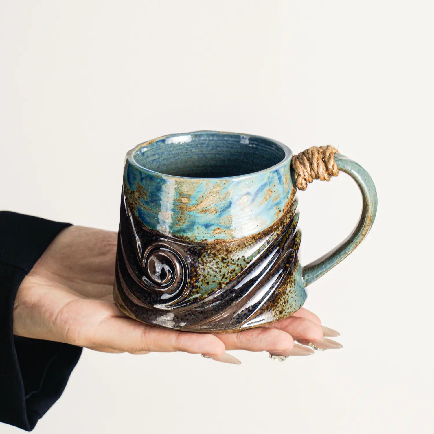 Vintage Crackled Glaze Ceramic Mug with Unique Shape Luxury Ceramic Cup Drinkware