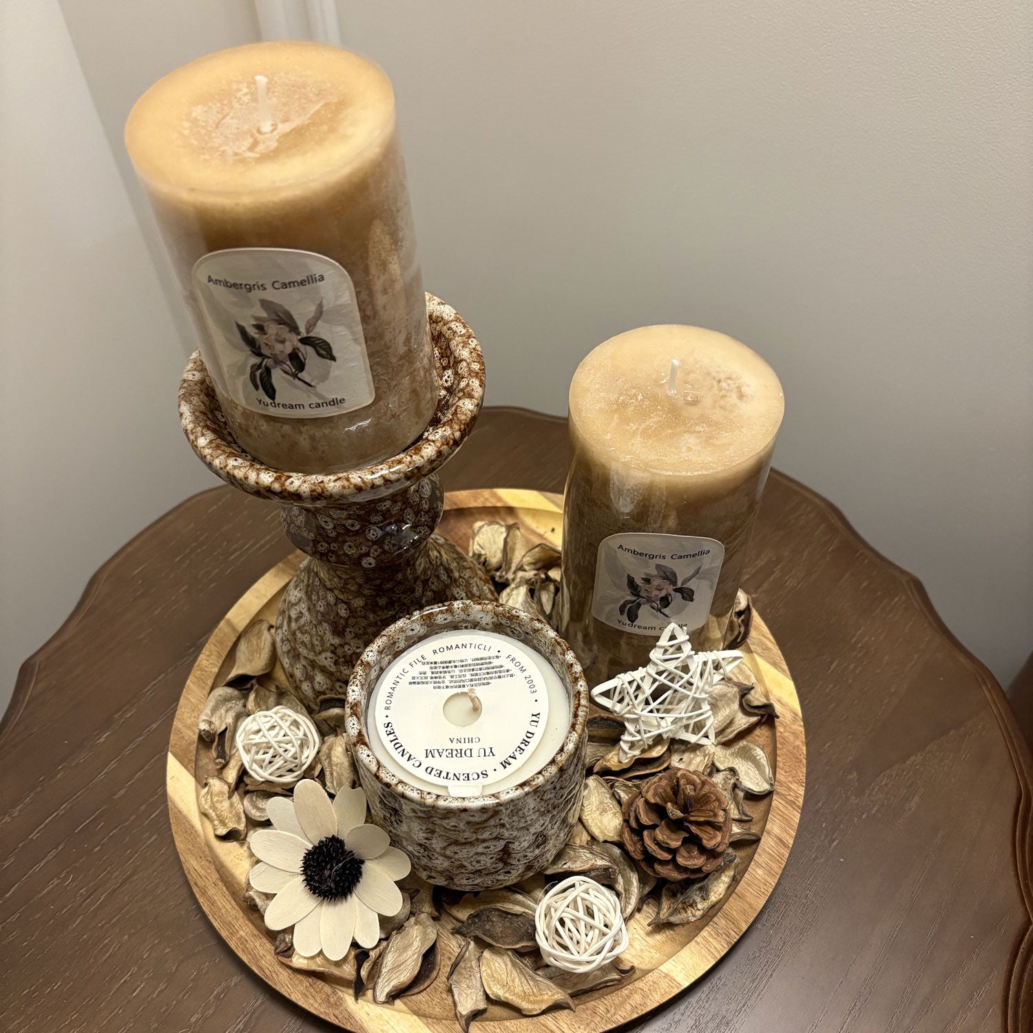 Ambergris & White Tea Flower Scented Candle Set with Wooden Tray Ceramic Holder