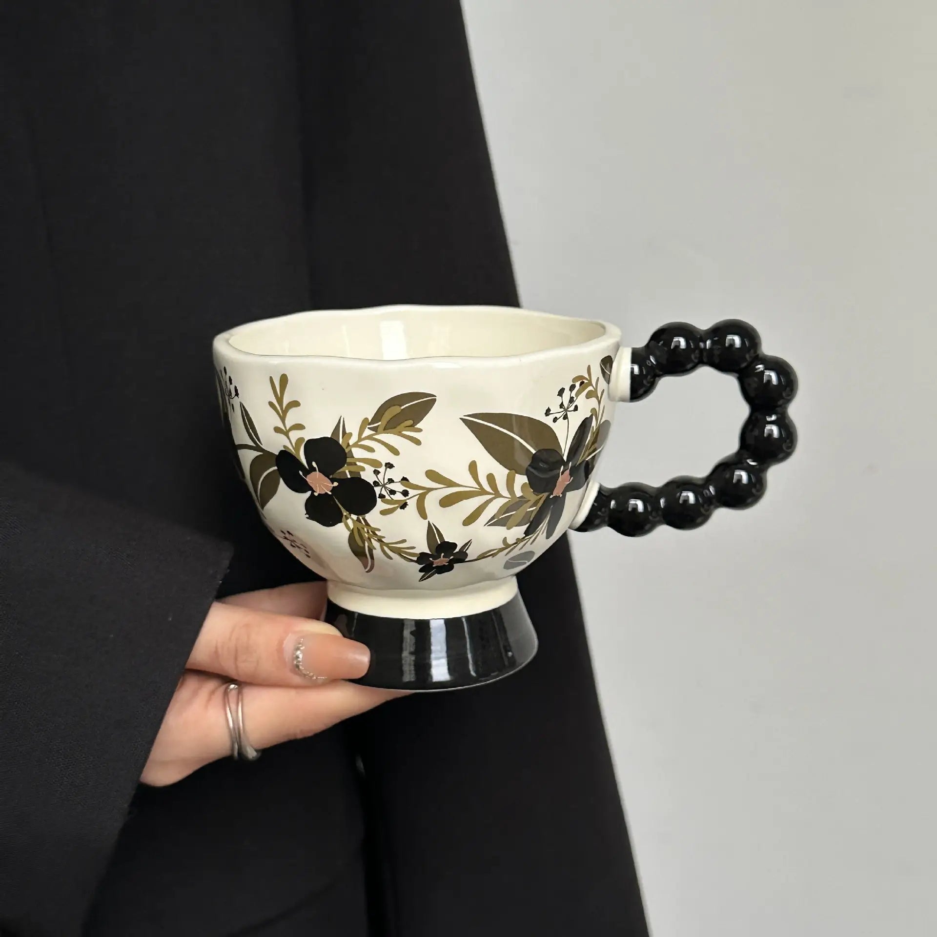 Hand-Painted Floral Ceramic Mug Vintage-Style High-Heeled Tea Cup Pottery Latte Mug