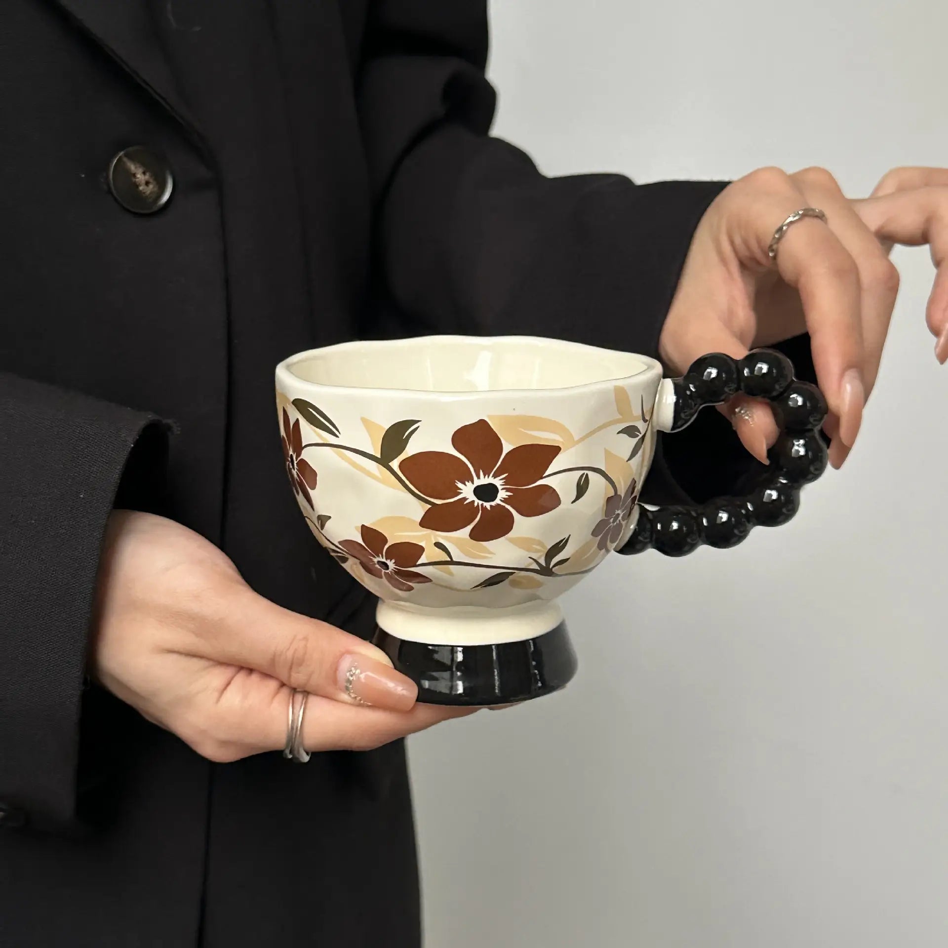 Hand-Painted Floral Ceramic Mug Vintage-Style High-Heeled Tea Cup Pottery Latte Mug