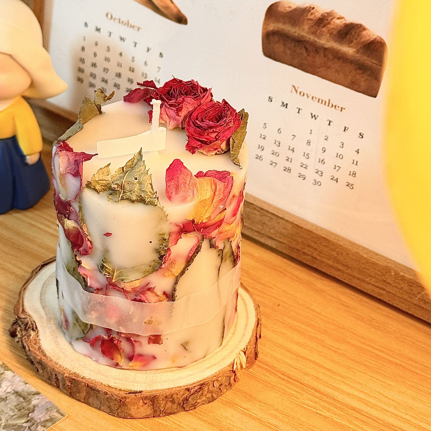 Handmade Stealing Heart Rose Petal Scented Candle Gift Set Soy Wax Candle with Real Flowers