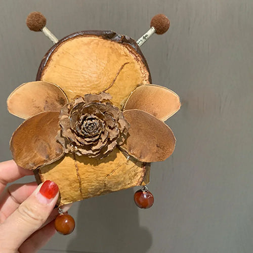 DIY Double-sided Bear Bee Soybean Pod Doll Natural Plant Material Doll Handbag Pendant