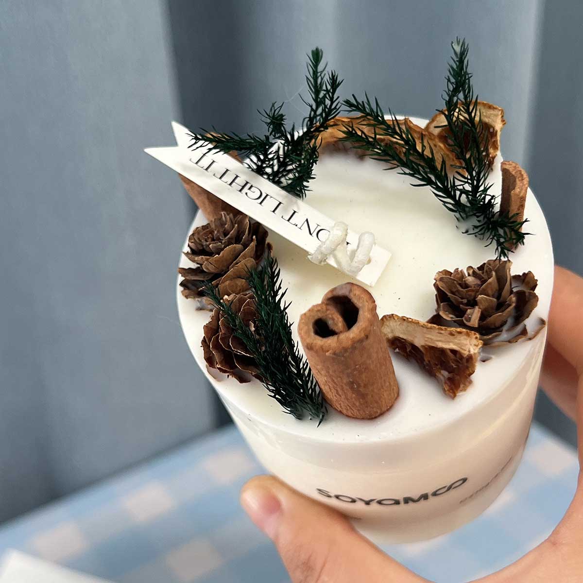 Rain-kissed Citrus Cylinder Scented Candle with Dried Flowers Handmade Custom Soy Wax Candle