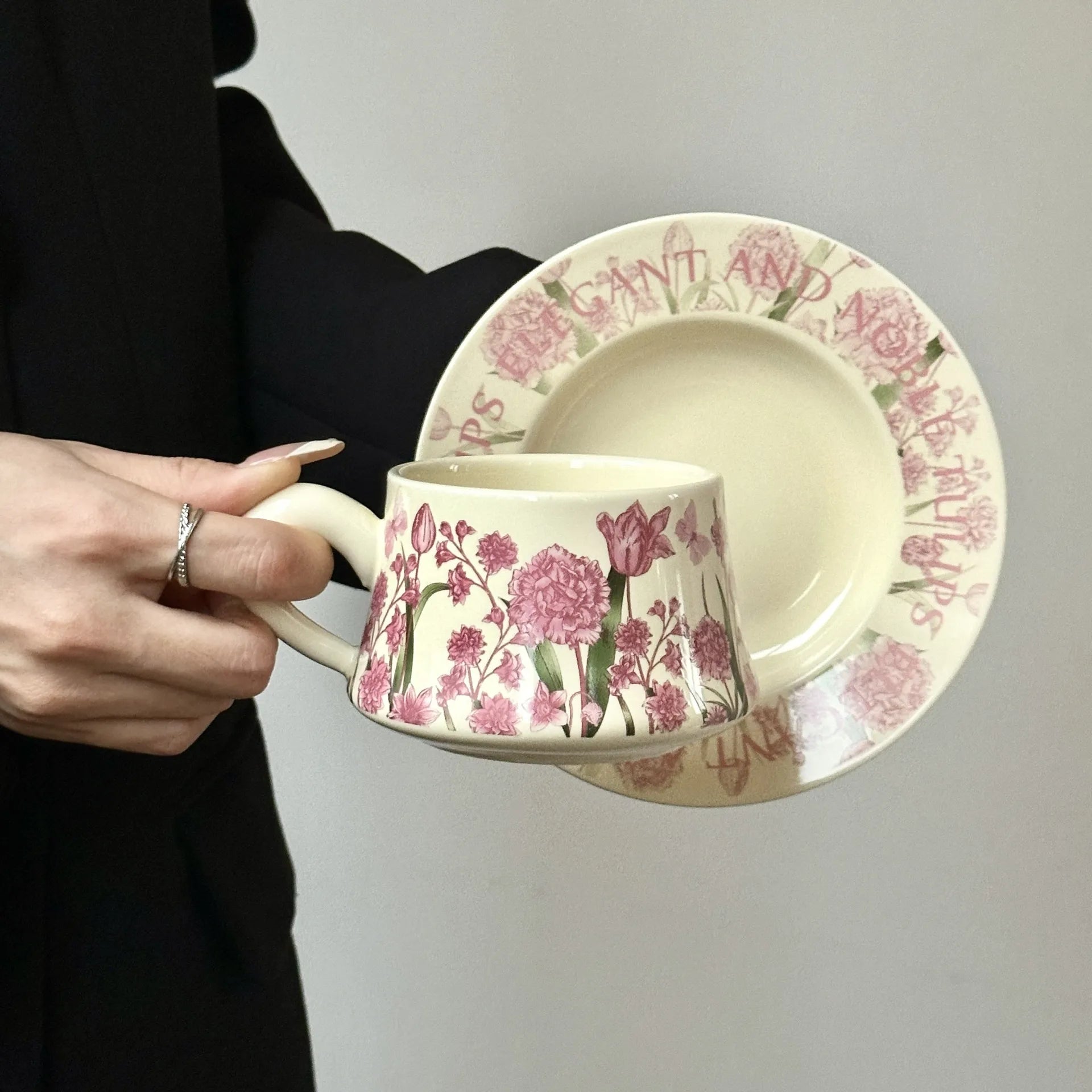 Hand-Painted Pink Peony Oil Painting Ceramic Coffee Cup and Saucer Set Vintage Classic Mug Tea Cup for Elegant Tableware